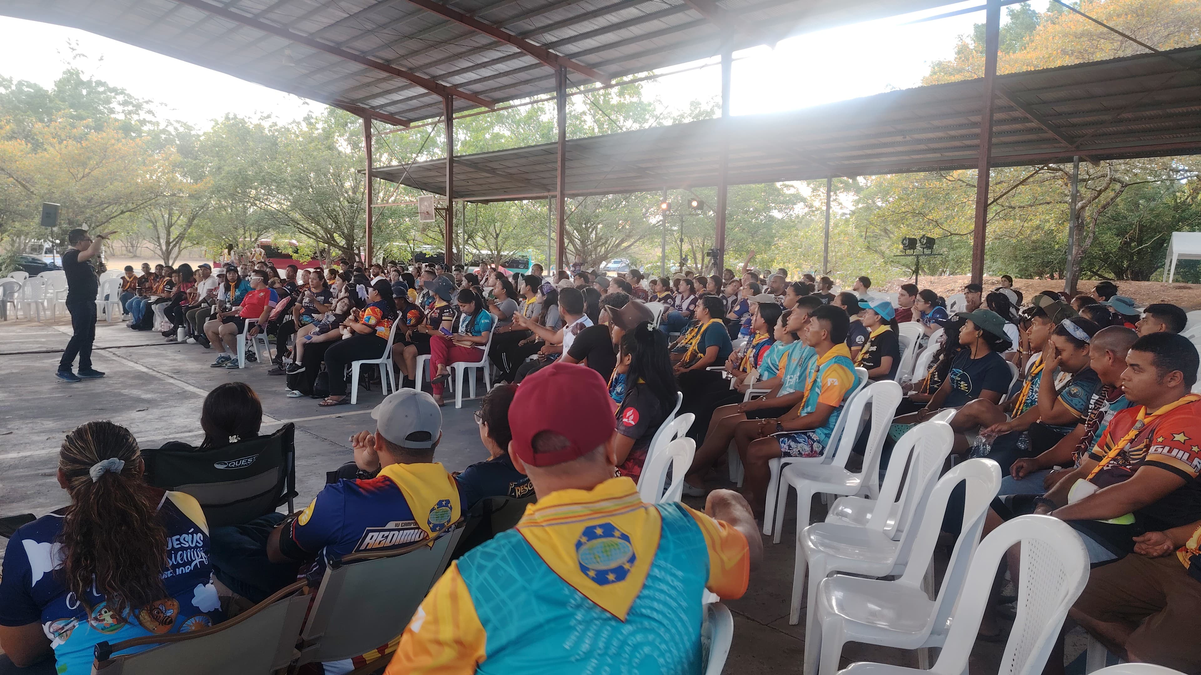 Jóvenes Conquistadores en actividades